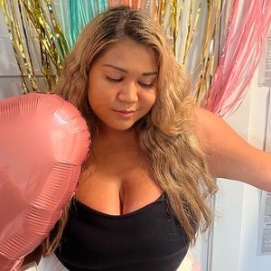 Meet your Posher, Corinne